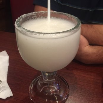 El Cubilete - Medium pina colada - Mexican Near Me - Niagara Falls, New York