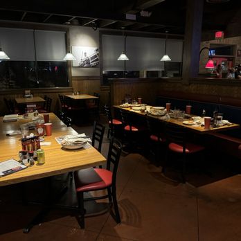 Old Chicago Pizza + Taproom - Dirty tables - Pizza Near Me - Loveland, Colorado Old Chicago Pizza + Taproom - Dirty tables - Pizza Near Me - Loveland, Colorado