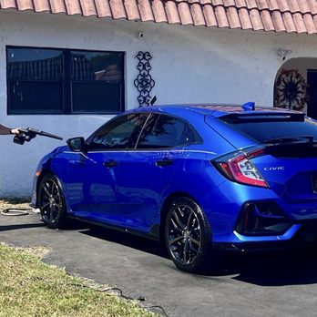 MAD Auto detailing - Drying exterior during MAD Diamond detailing - Auto Detailing Near Me - Davie, Florida MAD Auto detailing - Drying exterior during MAD Diamond detailing - Auto Detailing Near Me - Davie, Florida