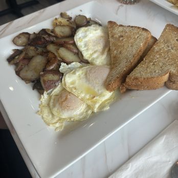 Keke's Breakfast Cafe - 3 Egg Combo - Breakfast & Brunch Near Me - Las Vegas, Nevada