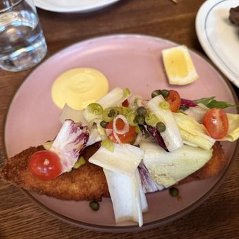Balvanera - Milanesa pescado - Argentine Near Me - Pittsburgh, Pennsylvania