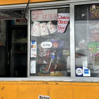 Best Roasted Corn Stand - a yellow food truck - Food Trucks Near Me - Burien, Washington Best Roasted Corn Stand - a yellow food truck - Food Trucks Near Me - Burien, Washington