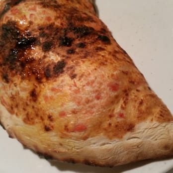 Firenze Nova - Calzone con ricotta non male - Pizza Near Me - Florence, FI