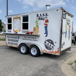 Hiawatha Farmers Market - BASS BBQ
