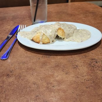 Smoky Yolk Cafe - Biscuits and Gravey - Breakfast & Brunch Near Me - Charleston, South Carolina Smoky Yolk Cafe - Biscuits and Gravey - Breakfast & Brunch Near Me - Charleston, South Carolina