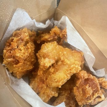 Seoul Fried Chicken - Perfect Crispy chicken, NOT GREASY!!! with a side of delicious honey mustard sauce - Korean Near Me - Pinole, California