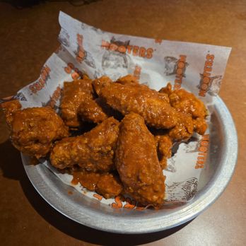 Hooters - 3 mile island breaded wings - American Near Me - Arlington, Texas