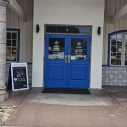 Señor Bird’s Tacos & Tequila Bar