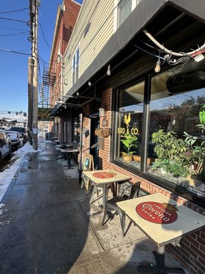 Bird & Co. by null