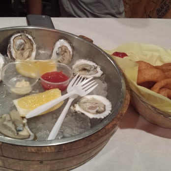 Boat House - Oysters and onion rings! - Cajun/Creole Near Me - Alhambra, California