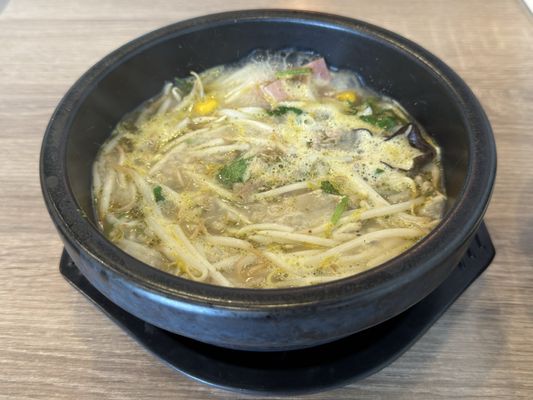 LuDingJi Noodles by null