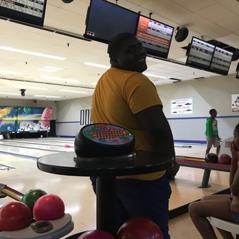 Dolton Bowl Mps - Hanging at the lane. - Bowling Near Me - Dolton, Illinois
