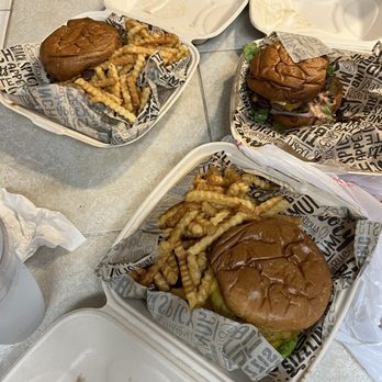 Slyderz Bar & Grill - All 3 burgers - Barbeque Near Me - Chico, California Slyderz Bar & Grill - All 3 burgers - Barbeque Near Me - Chico, California