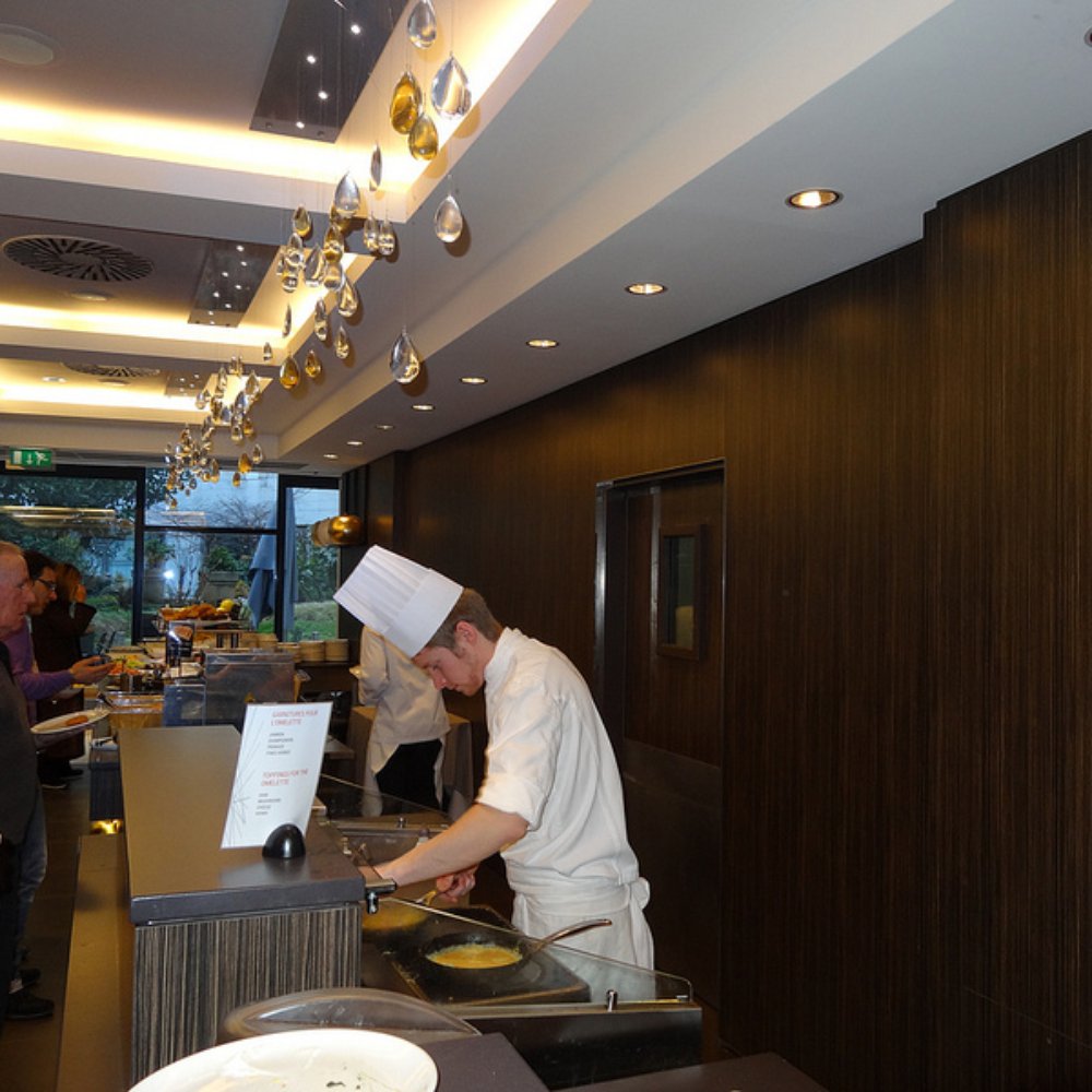 Le Meridien Paris Arc de Triomphe - Hotels Near Me - Paris, 75