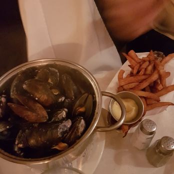 Bistro St-Sauveur - Blue cheese mussels - Italian Near Me - Saint-Sauveur, Quebec Bistro St-Sauveur - Blue cheese mussels - Italian Near Me - Saint-Sauveur, Quebec