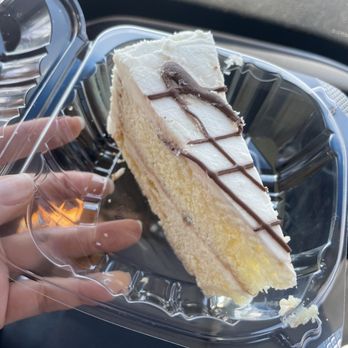 Venalonzo's Tacos - Tres leches cake - Tacos Near Me - Centennial, Colorado