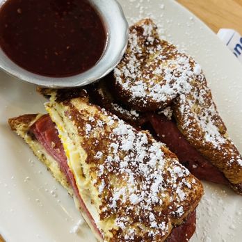 Katz's - The Monte Cristo #9.1 - Bars Near Me - Houston, Texas Katz's - The Monte Cristo #9.1 - Bars Near Me - Houston, Texas