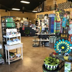 Dazzling Decor - Lots of gifts!