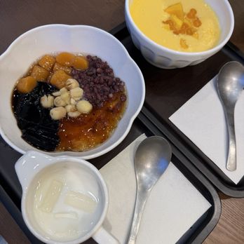 Makkee Dessert - Mango Sago with Mini Tapioca Pearls & Makkee Deluxe - Desserts Near Me - Mountain View, California Makkee Dessert - Mango Sago with Mini Tapioca Pearls & Makkee Deluxe - Desserts Near Me - Mountain View, California