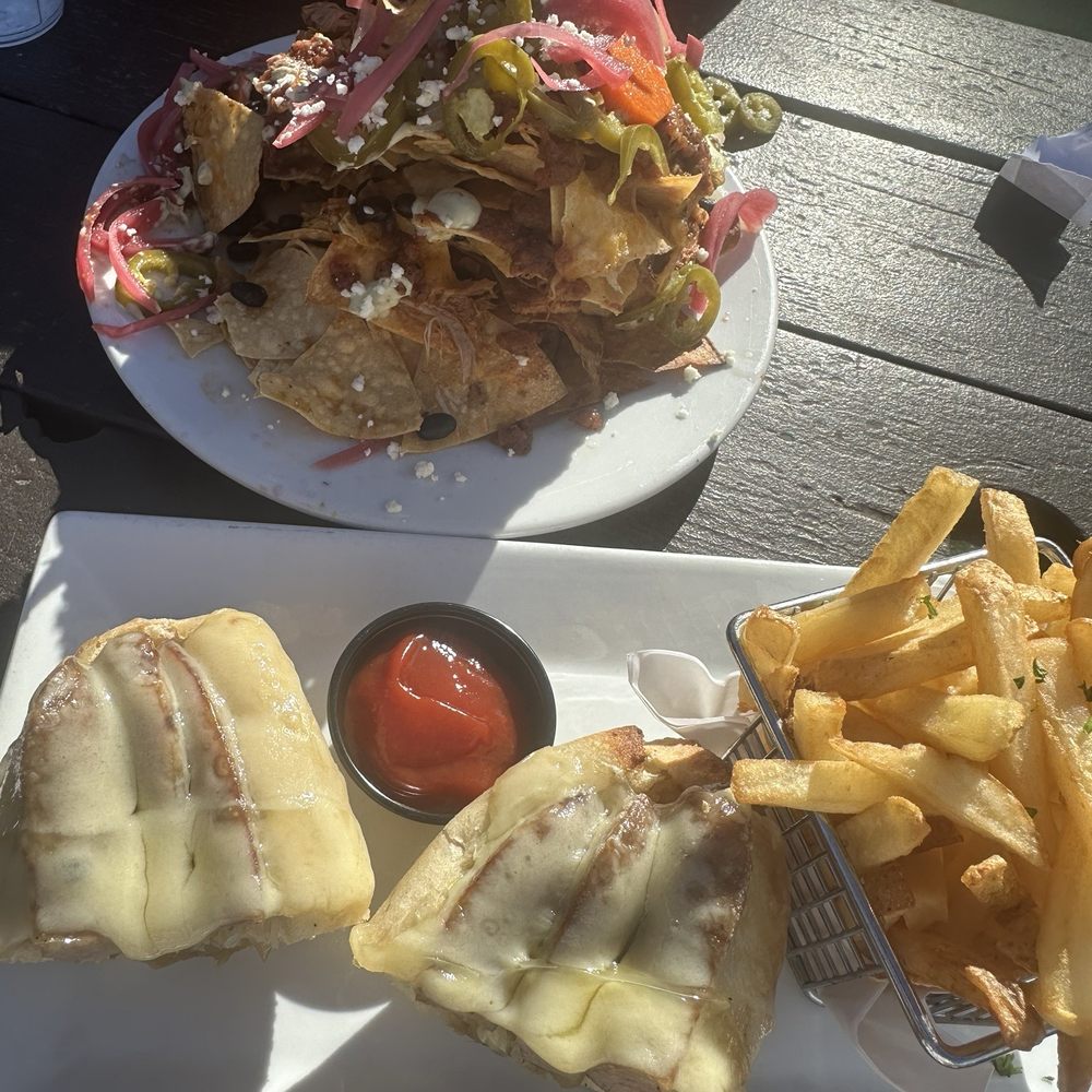 Solvang Brewing Company - Carnitas Nachos and Beer Brat and Sausage Sandwich - Breweries Near Me - Solvang, California Solvang Brewing Company - Carnitas Nachos and Beer Brat and Sausage Sandwich - Breweries Near Me - Solvang, California