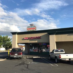 Dennis's Save-On Liquors - Oustide