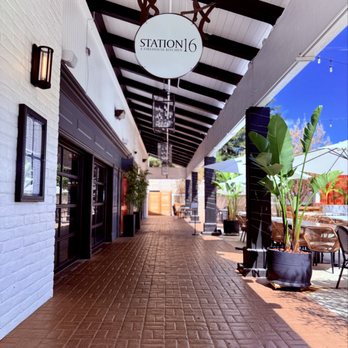 Station 16 - Walkway to the entrance, beautiful - Cocktail Bars Near Me - Elk Grove, California