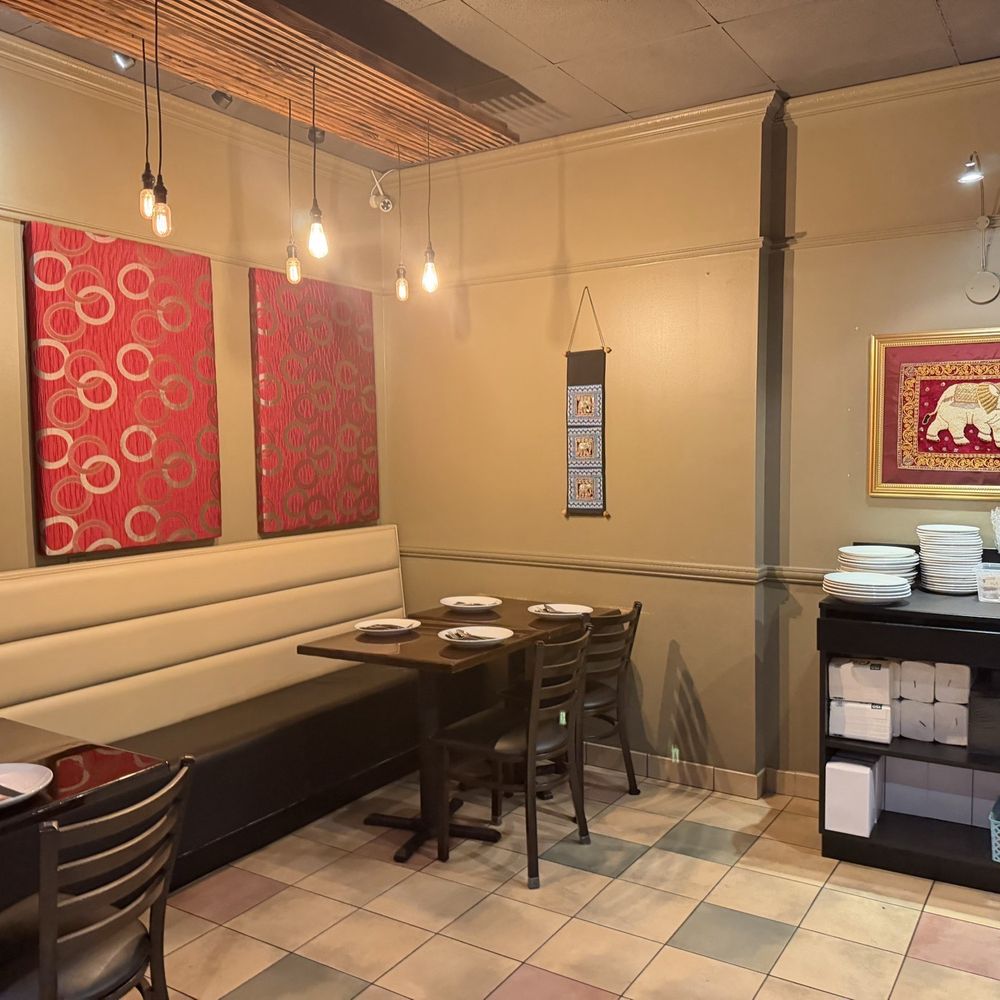 Sawasdee Thai Cuisine - Dinning area - Thai Near Me - Hershey, Pennsylvania Sawasdee Thai Cuisine - Dinning area - Thai Near Me - Hershey, Pennsylvania