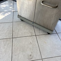 Collier Grill Cleaning - Didn't wipe up the water or dirt after he cleaned