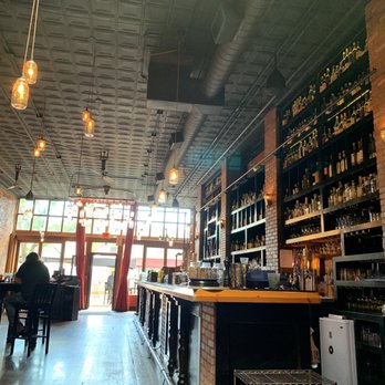 El Moro Spirits & Tavern - Bar area and Mason Jar Edison lights - New American Near Me - Durango, Colorado El Moro Spirits & Tavern - Bar area and Mason Jar Edison lights - New American Near Me - Durango, Colorado