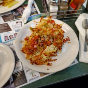 Metro Diner - Has Browns with Ham, Tomato, Onions, and Peppers - Breakfast & Brunch Near Me - Jacksonville, Florida Metro Diner - Has Browns with Ham, Tomato, Onions, and Peppers - Breakfast & Brunch Near Me - Jacksonville, Florida
