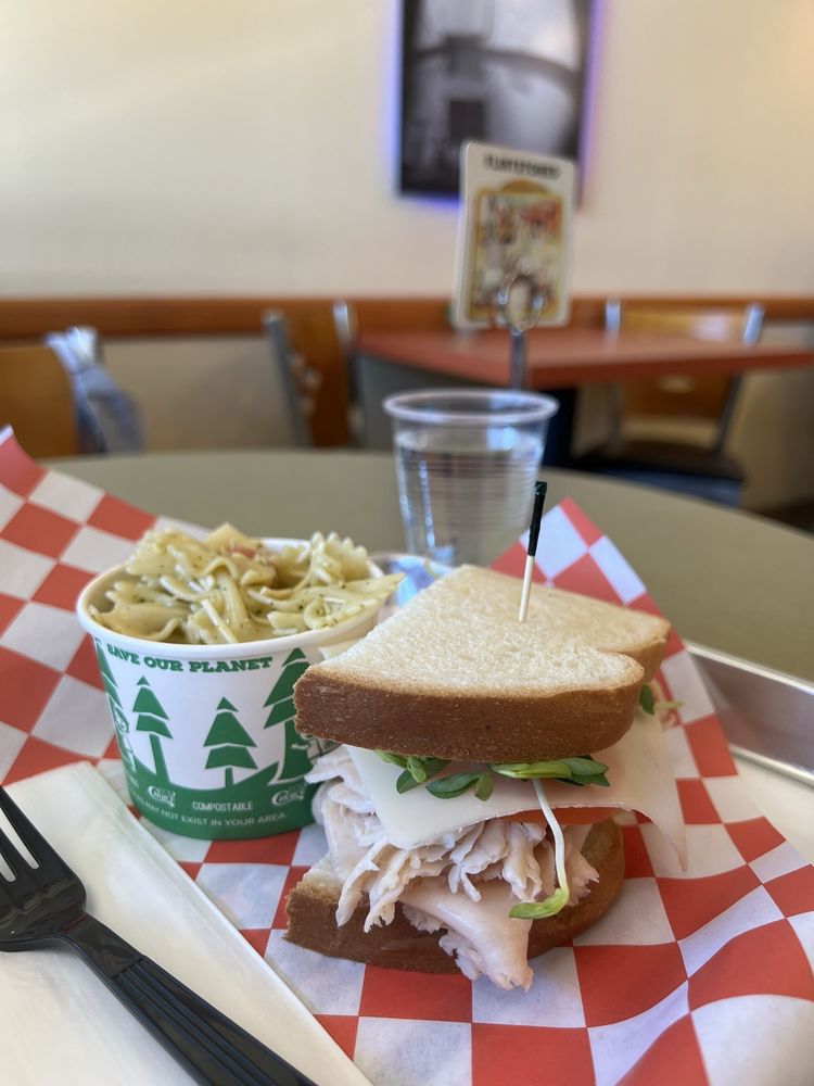 JITTER’S LUNCHBOX Updated September 2024 158 Photos & 245 Reviews