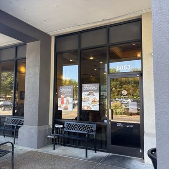 Another Broken Egg Cafe - Cafes Near Me - Memphis, Tennessee