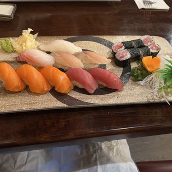 Akanomi - Sushi Deluxe - Sushi Bars Near Me - Altamont, New York