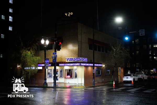 Twilight Cafe & Bar by null