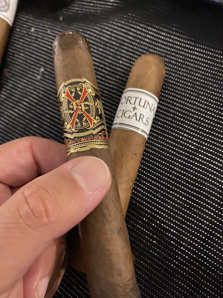 METROPOLITAN CIGAR SOCIETY Updated September 2024 22 Photos 1275