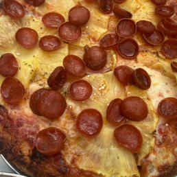 pineapple pizza pineapple pizza