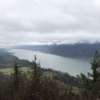 Cape Horn Trail - Cape Horn Columbia river cloudy foggy day hike! - Hiking Near Me - Skamania, Washington