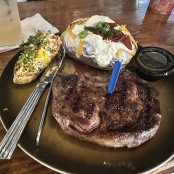 Monkey's Tail - Monday steak night $25 - Cocktail Bars Near Me - Houston, Texas