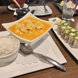 Yellow Curry with chicken and Hello Yellow Roll Yellow Curry with chicken and Hello Yellow Roll