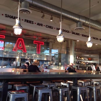 Gotts Roadside - Aesthetically pleasing layout - Burgers Near Me - Napa, California