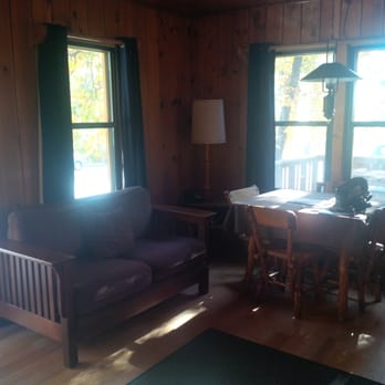 Idyllwild Inn - Cabin 11 Living Room/main room area - Hotels Near Me - Idyllwild, California Idyllwild Inn - Cabin 11 Living Room/main room area - Hotels Near Me - Idyllwild, California