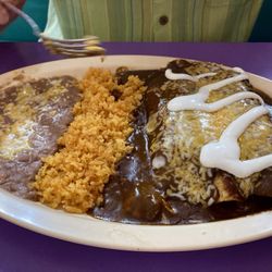 Mayas Mexican Restaurant - Chicken mole enchiladas
