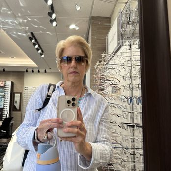 Family Eye Care - Love these aviators that are a unibody so you don't have to deal with those uncomfortable nose pieces. I bought them for regular glasses. - Optometrists Near Me - Olathe, Kansas