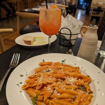 Fumo - Upper East Side - Penne vodka and Fumo Spritz - Pizza Near Me - New York, New York Fumo - Upper East Side - Penne vodka and Fumo Spritz - Pizza Near Me - New York, New York