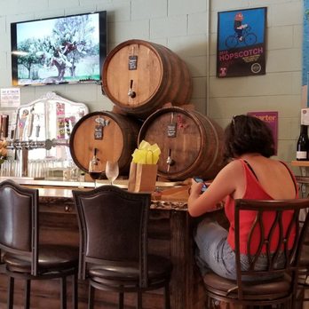 Wine Authorities - Super cute little bar where you can get stuff by the glass - Beer, Wine & Spirits Near Me - Raleigh, North Carolina