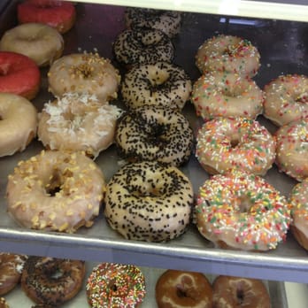 Gladstone Donut House - Donuts Near Me - Pasadena, California Gladstone Donut House - Donuts Near Me - Pasadena, California