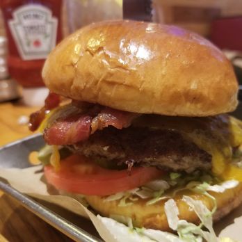 Chili's - American Near Me - Westbury, New York