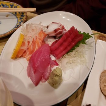 Yanagi Sushi - Sashimi (pretty fresh!) - Japanese Near Me - Honolulu, Hawaii Yanagi Sushi - Sashimi (pretty fresh!) - Japanese Near Me - Honolulu, Hawaii