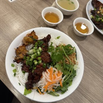 Com Tam Thien Huong - Vietnamese Near Me - San Jose, California