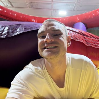Run Jump-n-Play - Amusement Parks Near Me - Blue Ash, Ohio Run Jump-n-Play - Amusement Parks Near Me - Blue Ash, Ohio